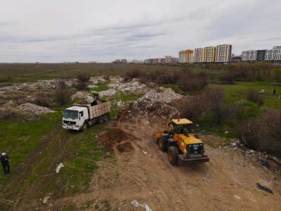 200 тонн мусора убрали с берегов столичного канала Нура-Есиль