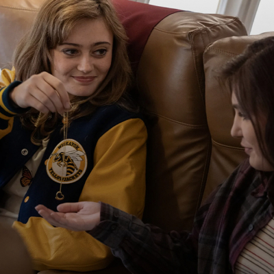 «Этот День святого Валентина выжжет вам сердце»: Чем интересен сериал о выживании Yellowjackets