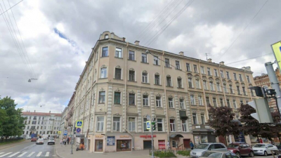 Потолок рухнул на людей в магазине в Санкт-Петербурге