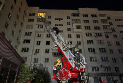 Почти 100 человек эвакуированы из задымлённого дома в Петропавловске