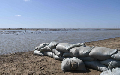 Вода в реке Жем Атырауской области пошла на спад