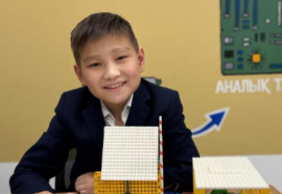 В Астане пятиклассник разработал "умный шлагбаум" для школ и дворов