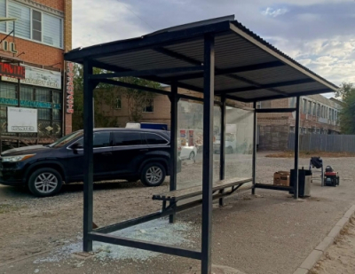 Три автобусные остановки разбили в Актобе