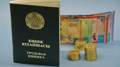 Сколько казахстанцев нашли работу по госпрограммам