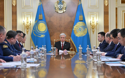 Глава государства провел совещание по вопросам воинской дисциплины и правопорядка