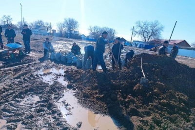 Паводки в ЗКО: более 12 тыс человек эвакуировано из Кульсары (ВИДЕО)