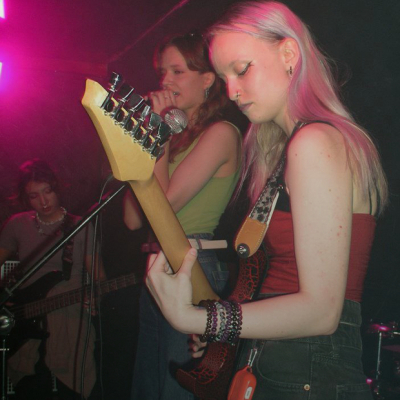 «Называть себя феминисткой — уже само по себе протест»