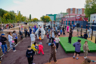 В Астане открыли новую аллею, посвящённую трудовым династиям