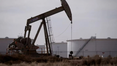 Brent сохраняет рост на фоне геополитики и падения запасов в США