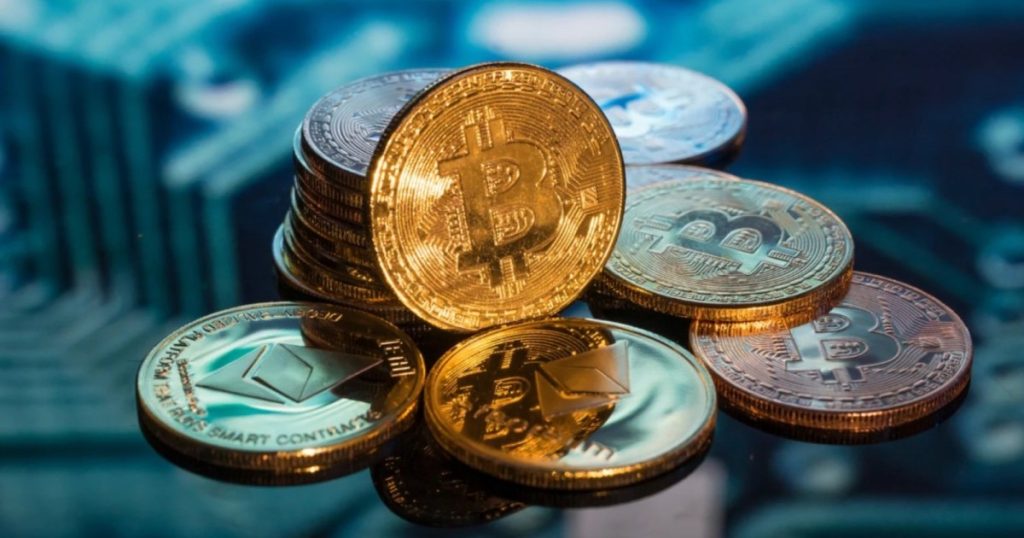 Курс доллара на KASE приблизился к 455 тенге